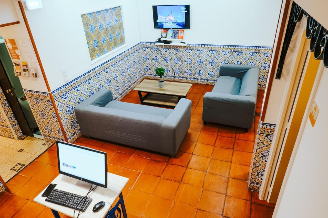 Help Yourself Hostels - Restelo Lisboa Kültér fotó