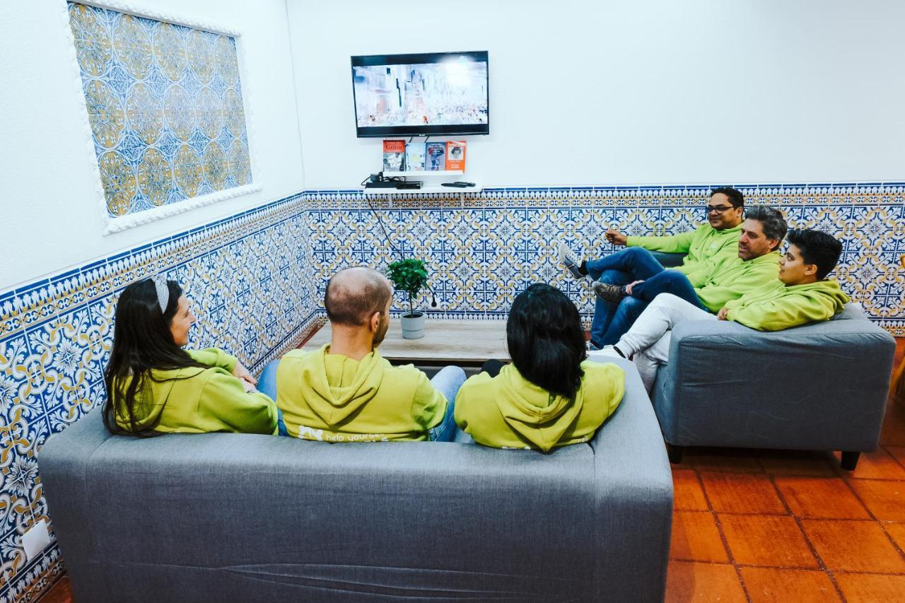 Help Yourself Hostels - Restelo Lisboa Kültér fotó